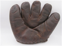 Stan Musial Baseball Glove Montgomery Ward Model 60-4237