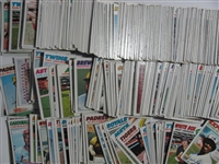 Lot of 1379 1977 Topps Baseball Cards 