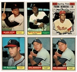 Lot of 877 1961 Topps Baseball Cards #1-524